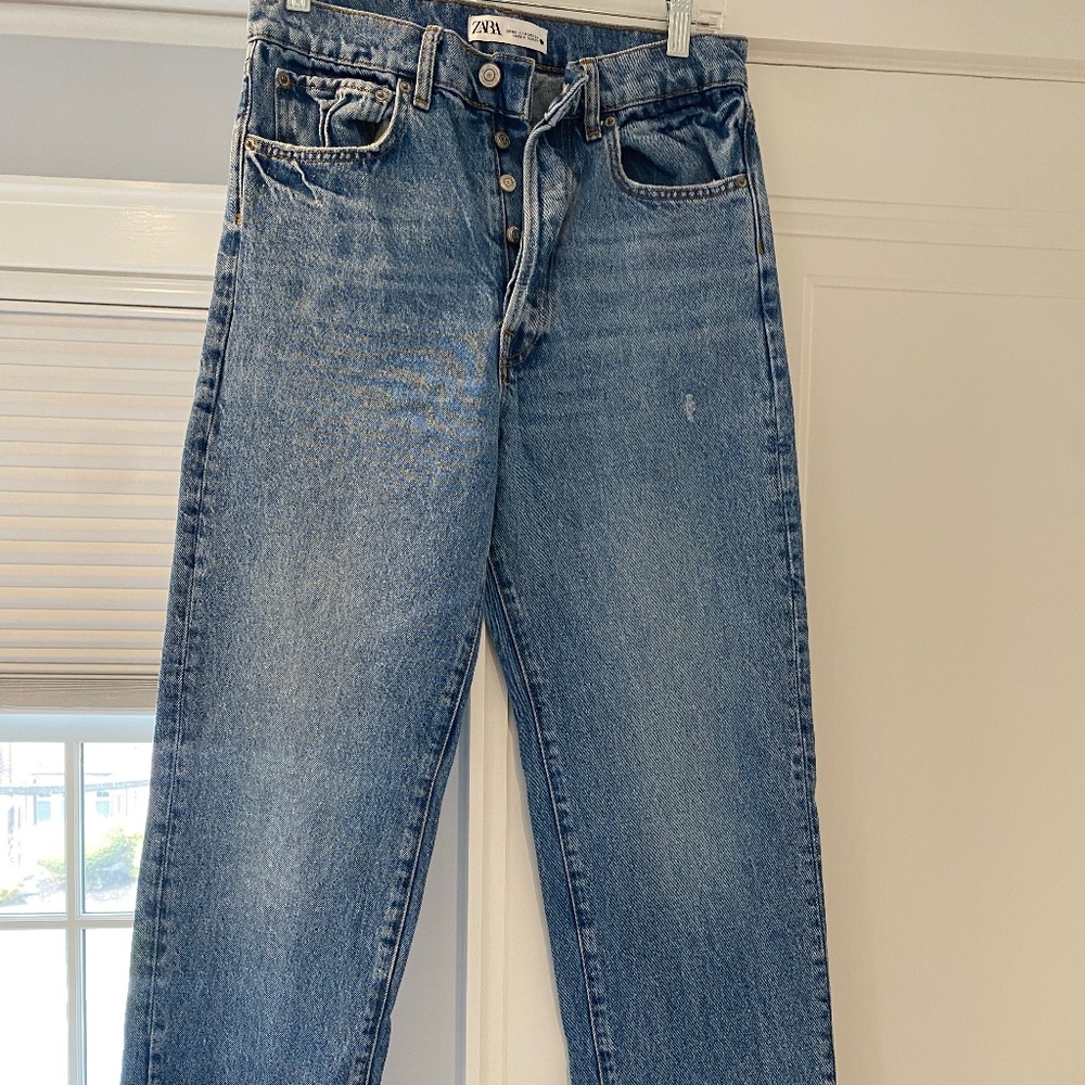 Zara Relaxed Mid Rise Jeans